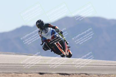 media/Oct-30-2025-Racers Edge (Thu) [[dabbdaf680]]/3-B Group/Session 4 Turn 9/